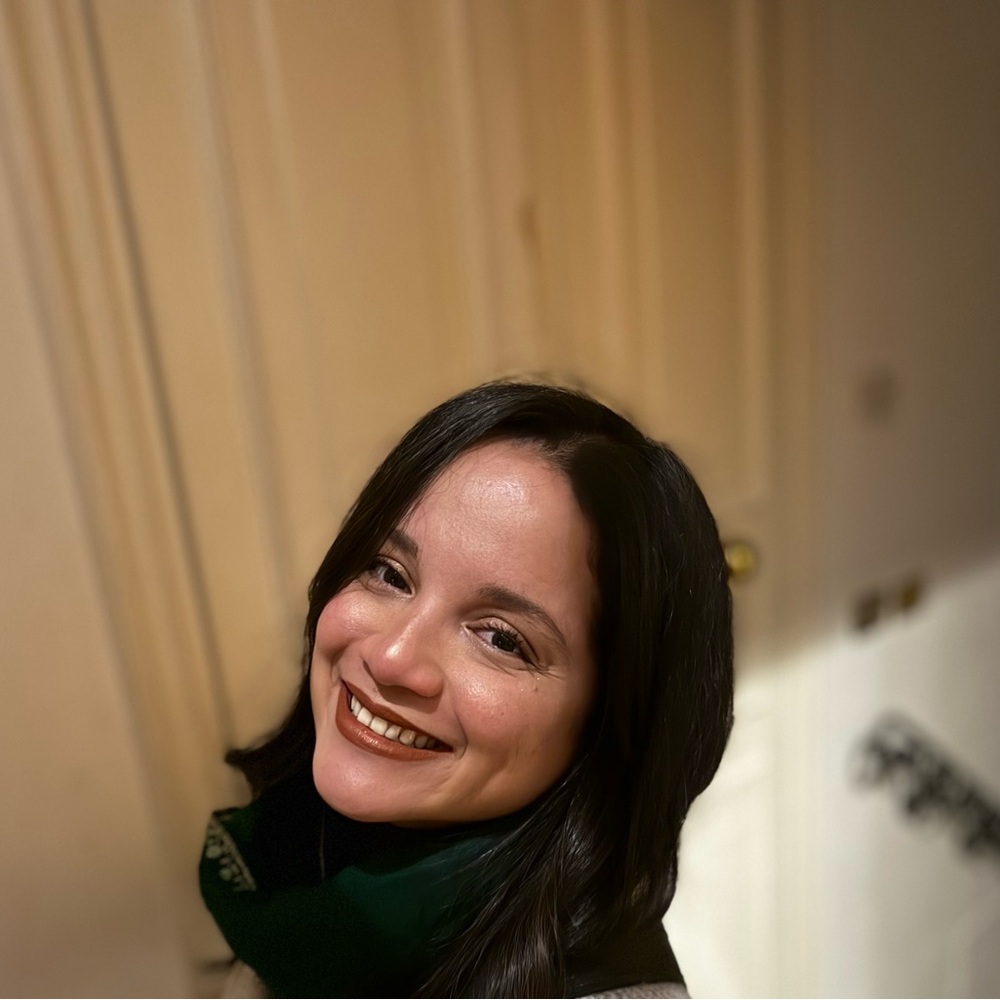 Meet your Posher, Claudia